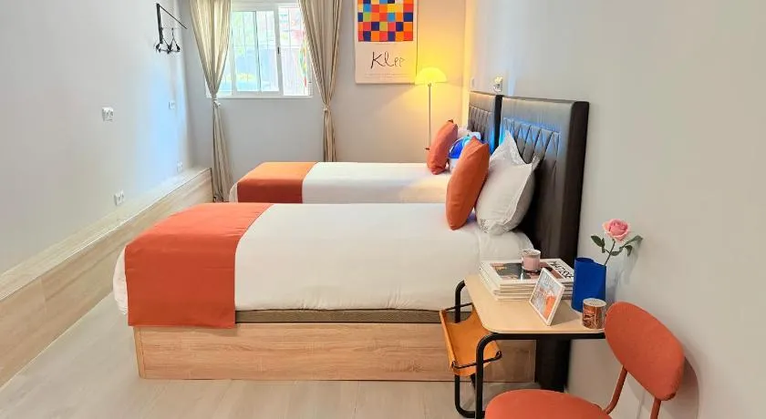 Journey Inn Madrid - Image 1