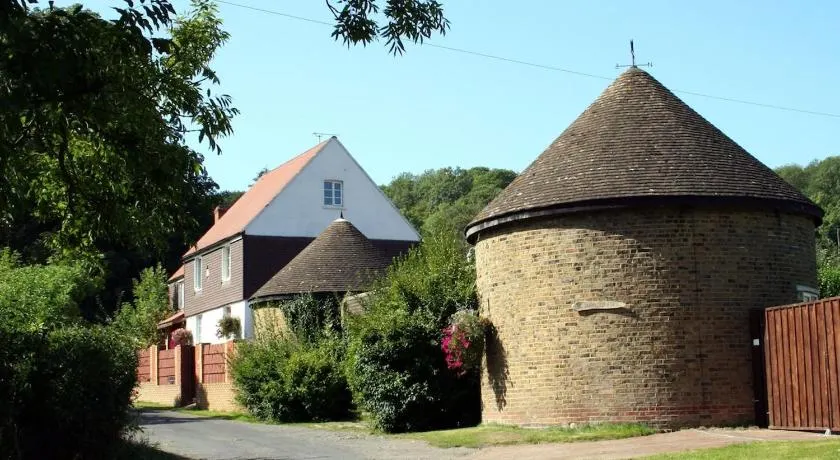 Great Buckland Farm - Image 1