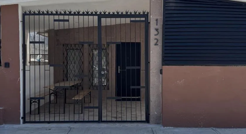 Equipped apartment in industrial area - Image 1