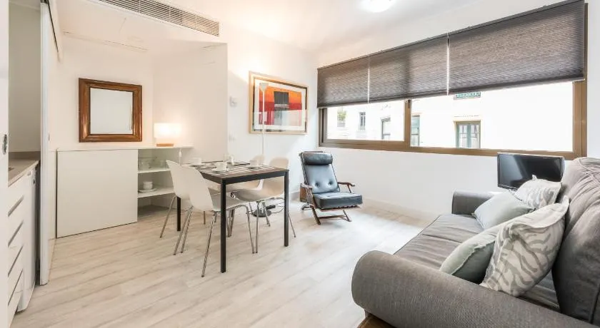 Apartamentos Recoletos - Image 1