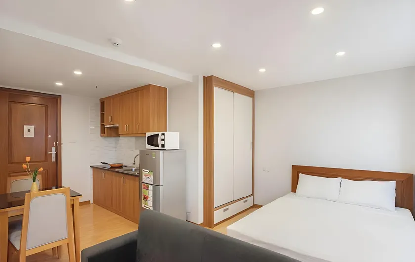 COZY STUDIO IN THE HEART OF HANOI - Image 1