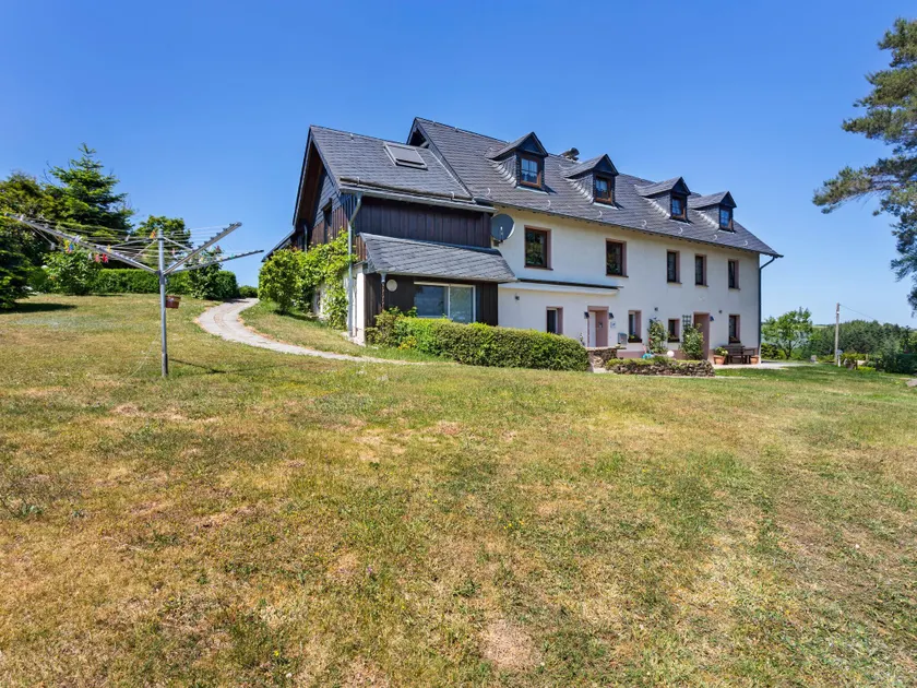 Amazing Holiday Home in Plütscheid with Garden - Image 1