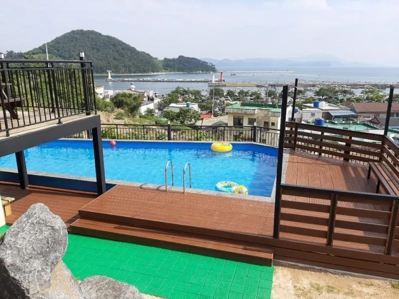 Changwon Gwaengibada Pension - Image 1