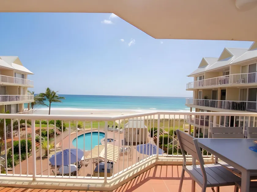 Crystal Beachfront Apartments - Image 1