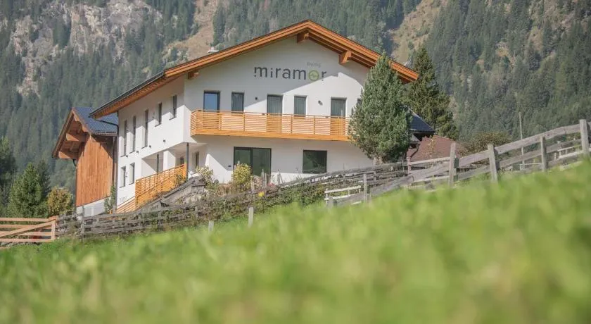 Living Miramor - Image 1