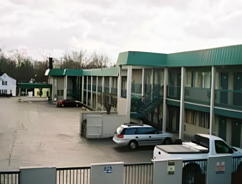 Richmond Inn and Suites - Image 1