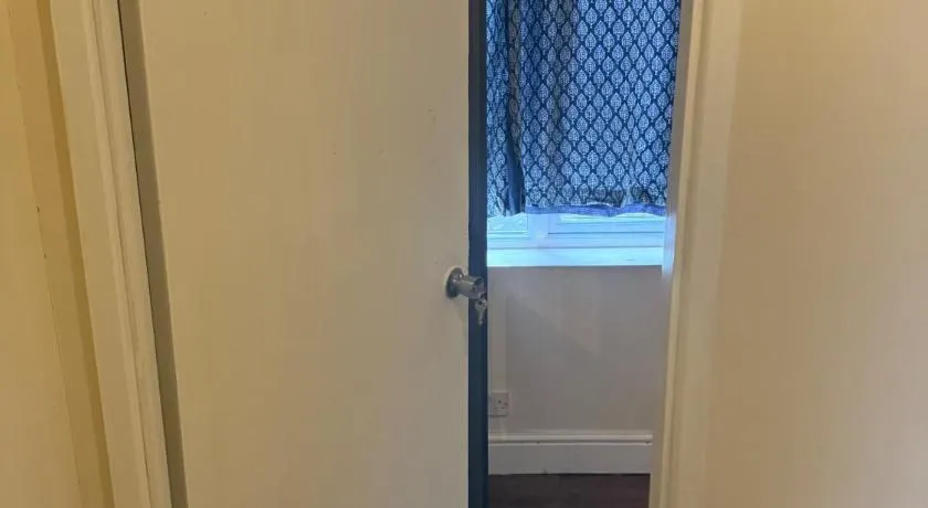 Apartment Sleeps 2 - Image 1