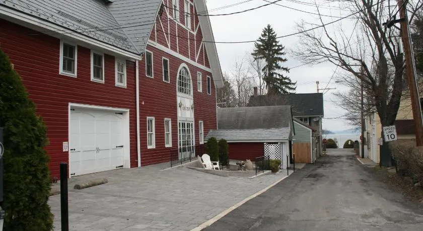 Visions Inn - Image 1