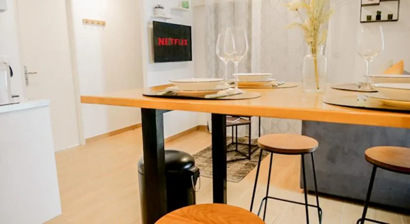 #L'Estere WiFi-Netflix-Clim - Image 1
