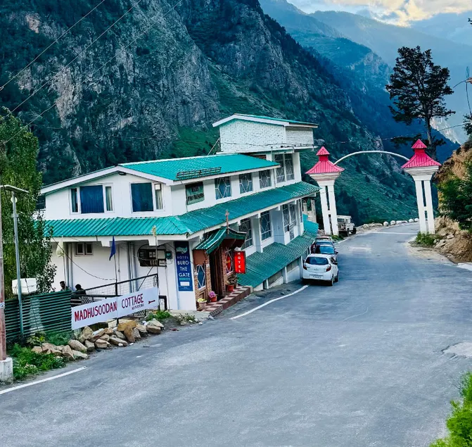 Hotel Buro The Gate - Image 1