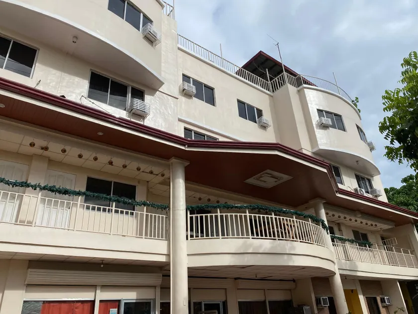 Lylie Hotel - Image 1