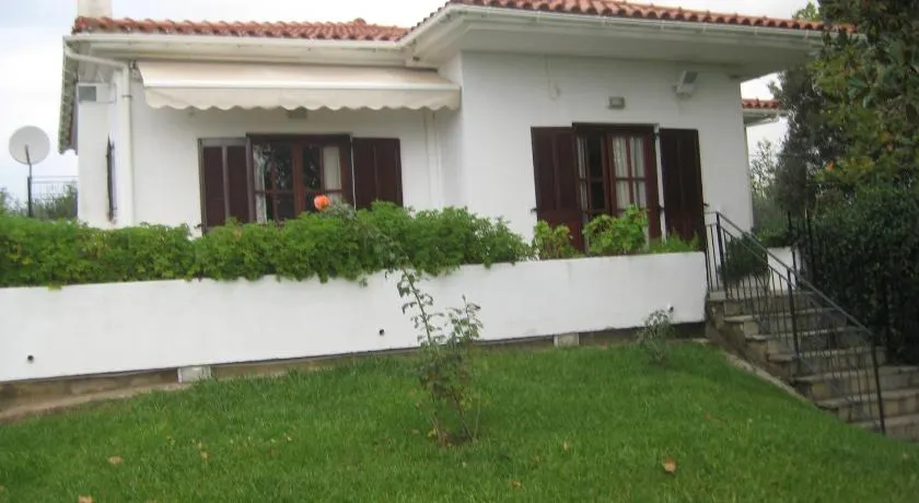 Beautiful Villa in Koukounara - Image 1