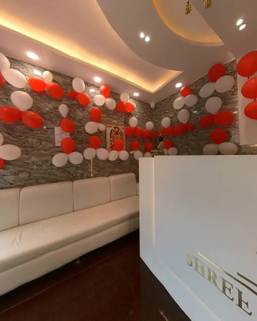 Shree Madhav Hotel - Image 1