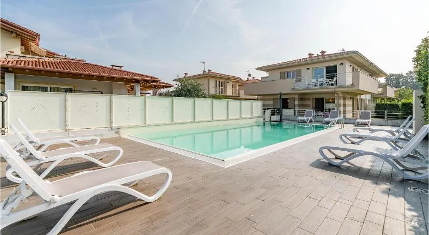 2 Bedroom Nice Apartment In Puegnago Sul Garda - Image 1