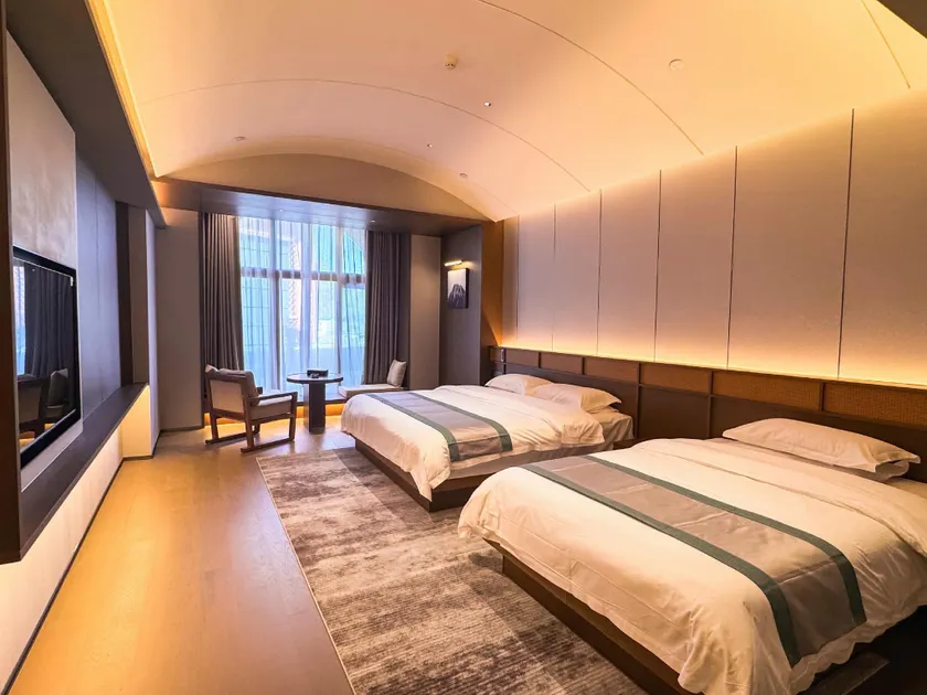 Luya Mountain International Hotel - Image 1