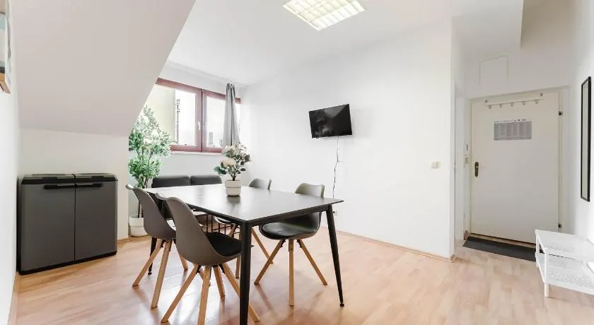 feworld living - Linz - Image 1