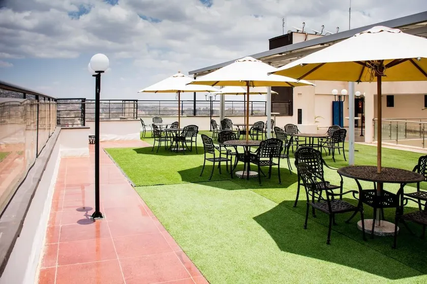 Gelian Hotel - Image 1