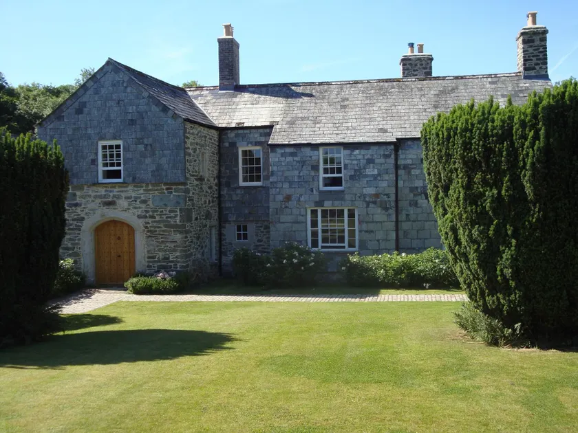 Lena Cottage at Wringworthy Farm on Dartmoor National Park, close to Tavistock, ideal base for exploring Devon and Cornwall, hiking, horse riding, golf, fuelled by green energy - Image 1