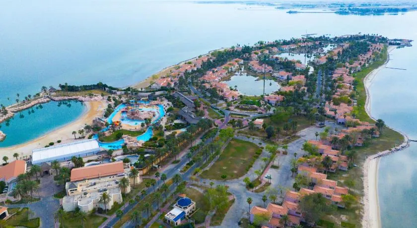 Sunset Beach Resort for Entertainment - Image 1
