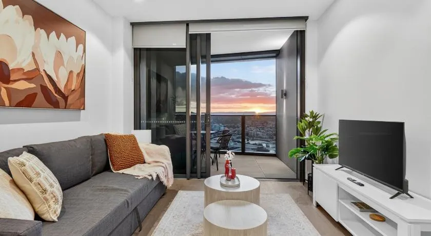 River Glow at Queens Wharf Level 43 including PARKING, Pool, and Views - Image 1