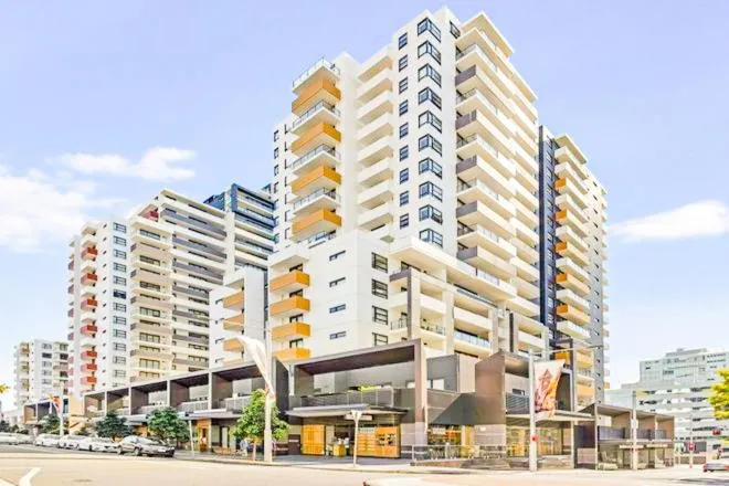 Burwood Grand Service Apartment - Image 1