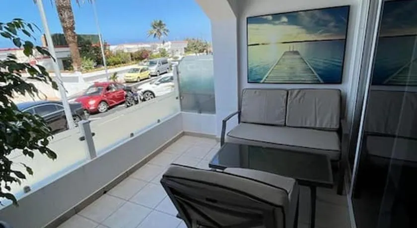 Apartment A/c - Fibra - SmartTv - modern - Image 1