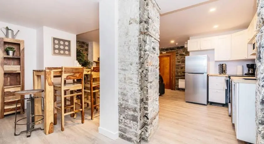 North House - Modern Meets Rustic- 2 Bedroom in Old Quebec - Image 1