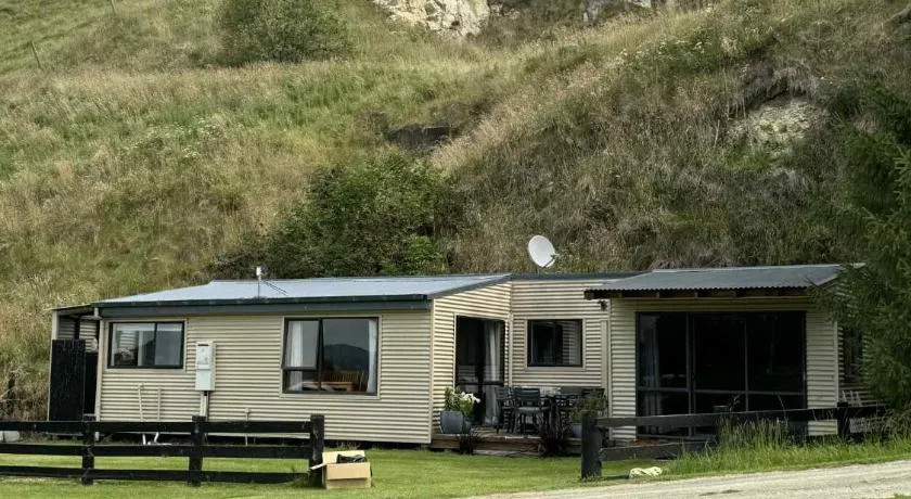 Lime Ridge Farm Cottage - Image 1