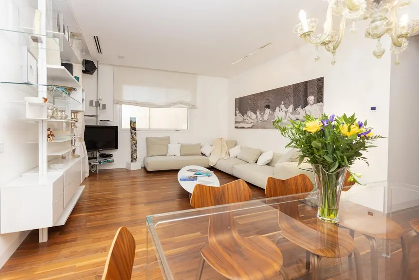 L'Home a Montecarlo 3 bedrooms near train station port - Image 1