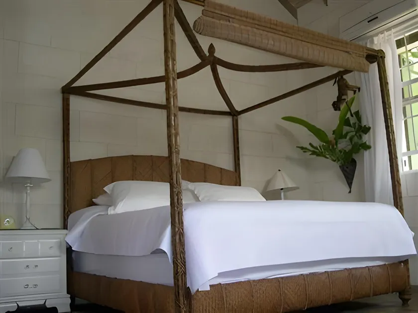 Sweetfield Manor - Image 1