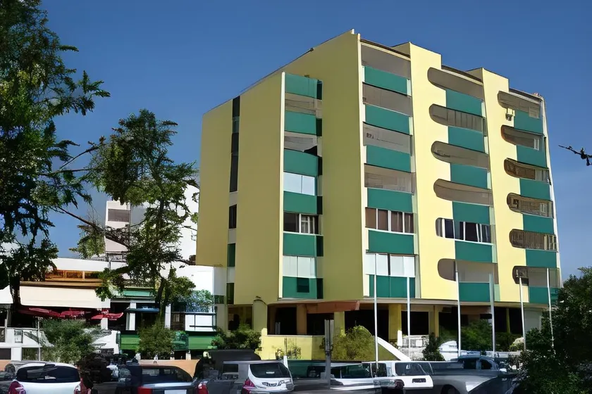 Parque das Amendoeiras - Image 1