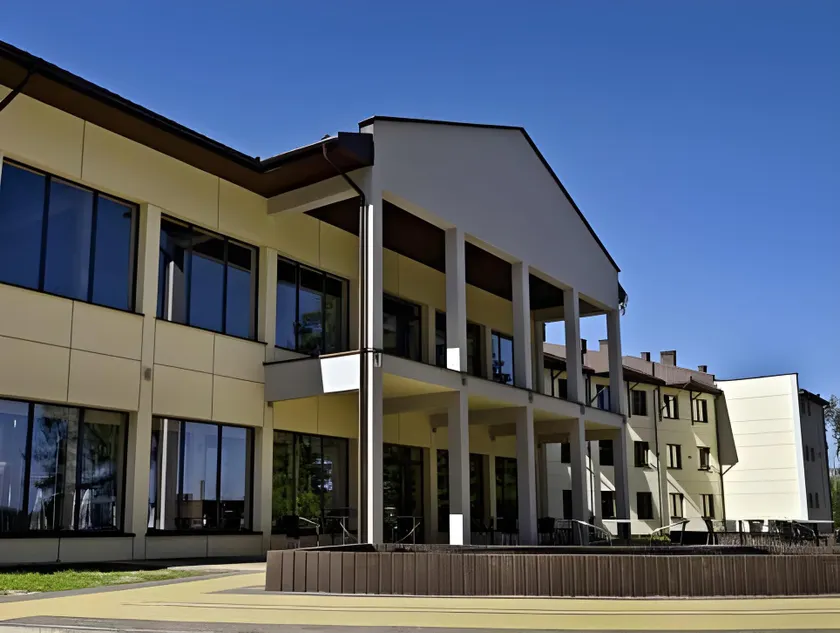 Hotel Sanvit Lake Resort & Spa - Image 1