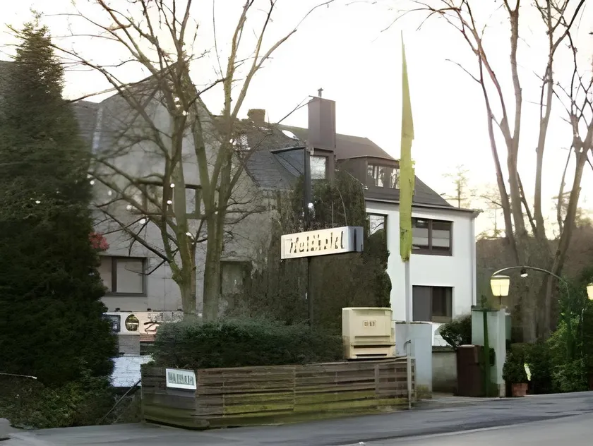 Waldhotel Unterbach - Image 1
