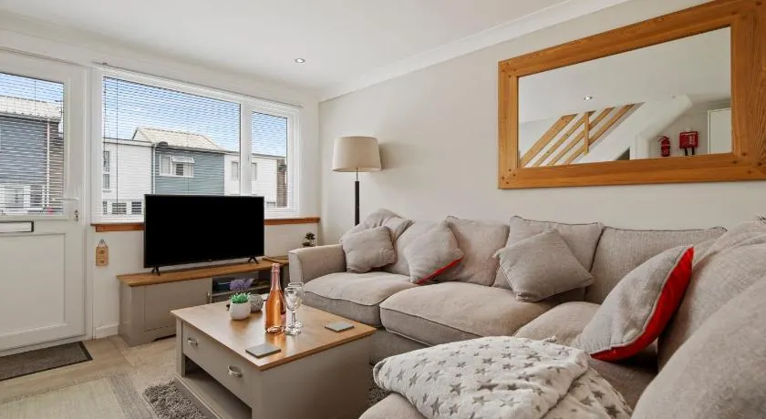 Dewis Da - Short walk from beach parking - Image 1