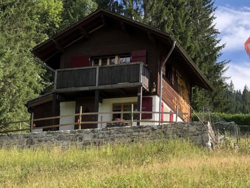 La Puce, Chalet - Image 1