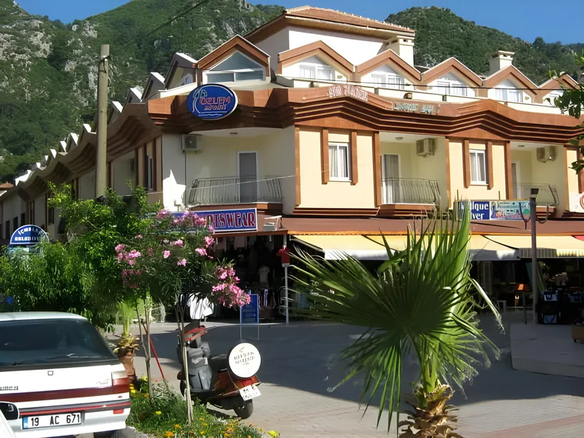 Ozlem 2 Apart Hotel - Image 1