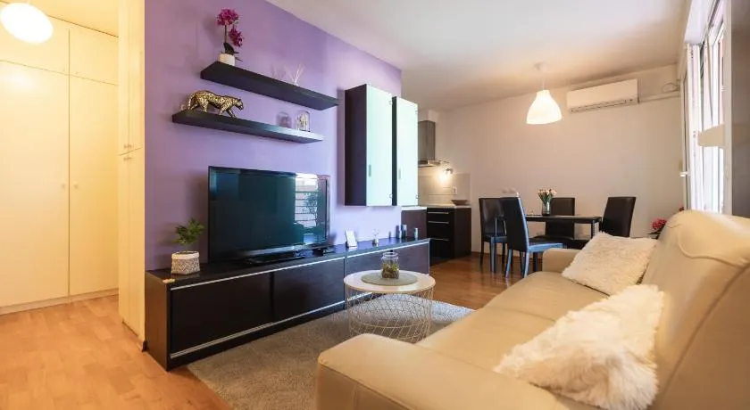 Flexible SelfCheckIns 29 - Zagreb - 1 Bedrooom - Loggia - New - Image 1