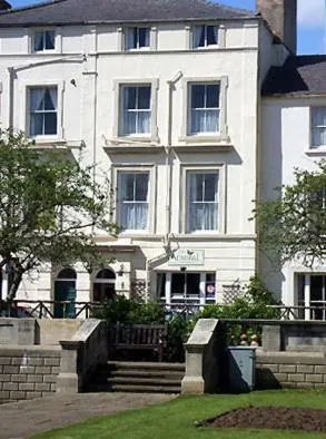 Admiral Hotel - Image 1