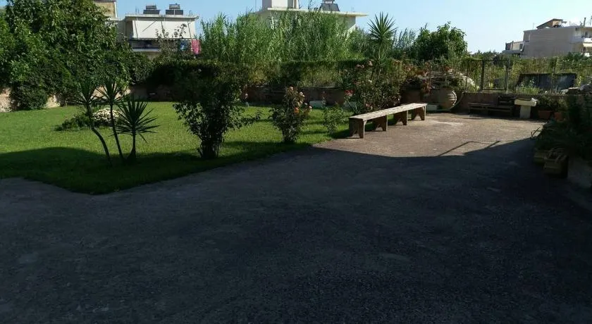 Kosta's Apartments - Image 1