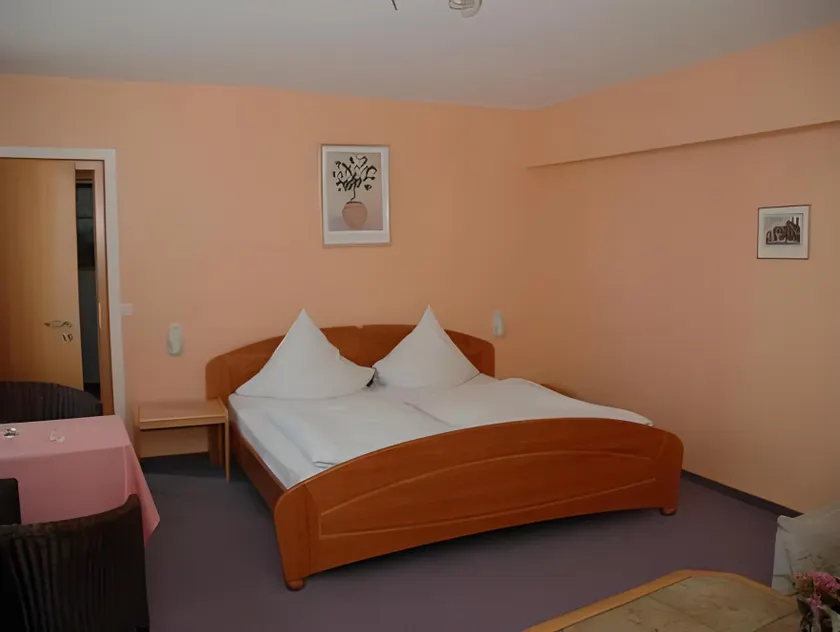 Hotel Rosenflora - Image 1
