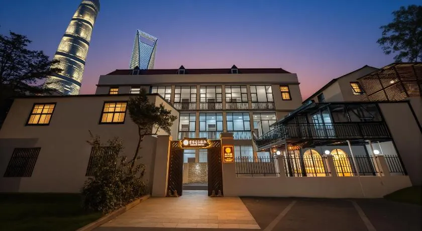 Beehome Hostel - Image 1