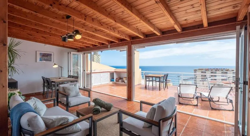 Resimar II Sunset Apartment - Image 1