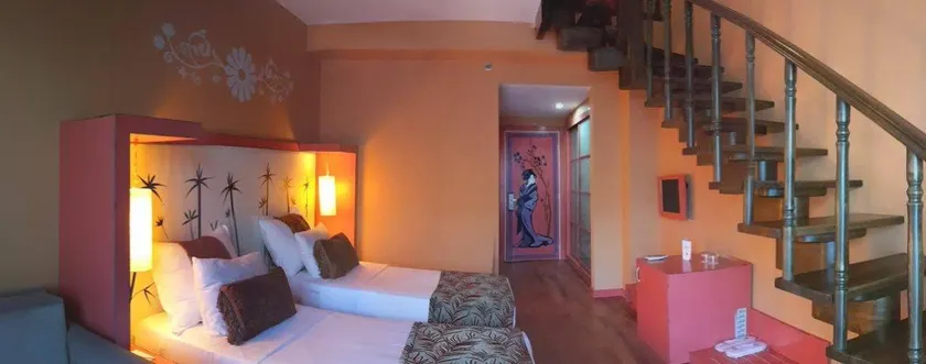 Siam Elegance Hotel & Spa - Image 1