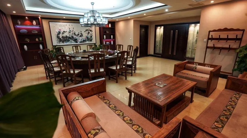 Yishuiyan Hotel - Image 1
