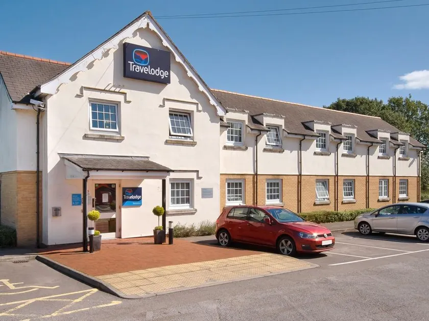 Travelodge Cardiff Airport - Image 1