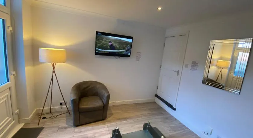 Victoria Guest House - Image 1