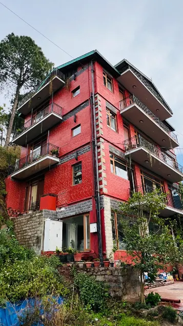 Inn the woods - Image 1