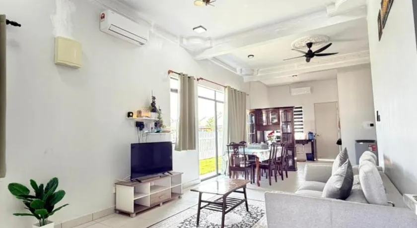Nang Wetan Homestay - Image 1