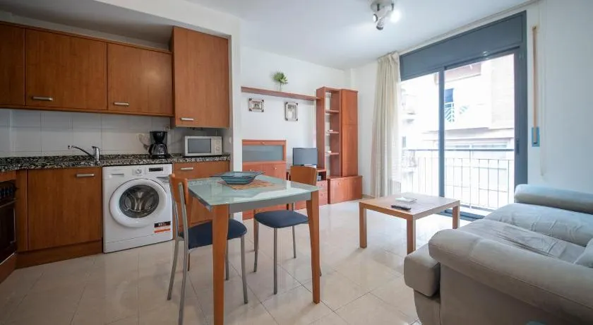 Tarracohomes- TH140 Apartamento con Aire Acondicionado en el Centro de Tarragona - Image 1