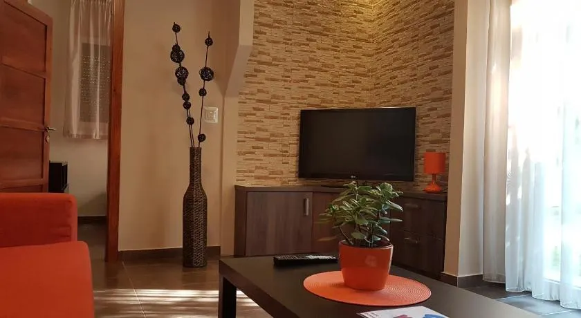 MgTels Apartman - with private parking - Image 1